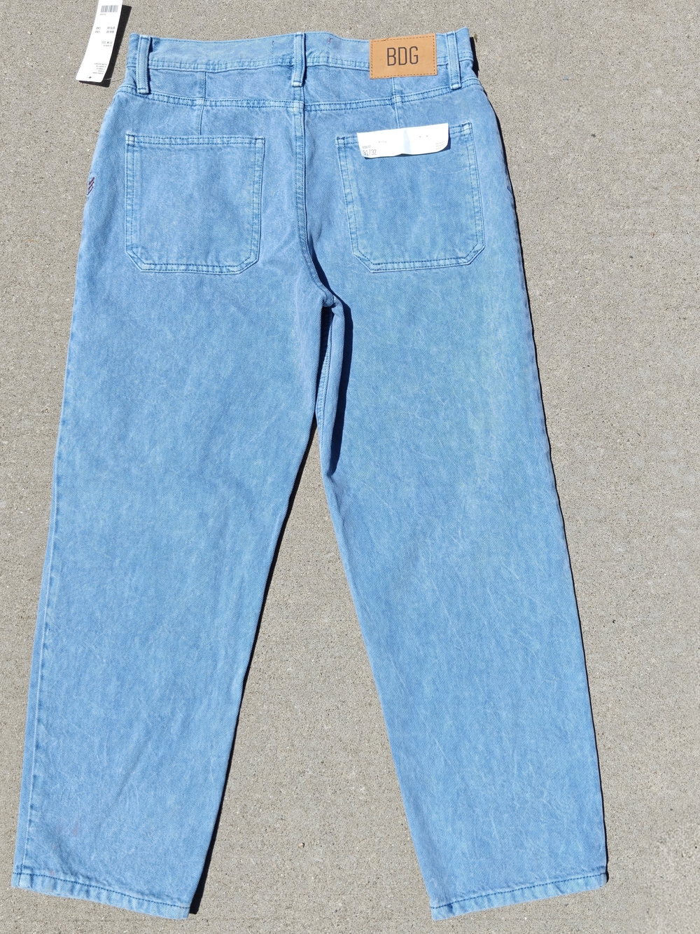 BDG Urban Outfitters Bow Fit Jeans Light Wash Mens 31x28 100% Cotton NWT